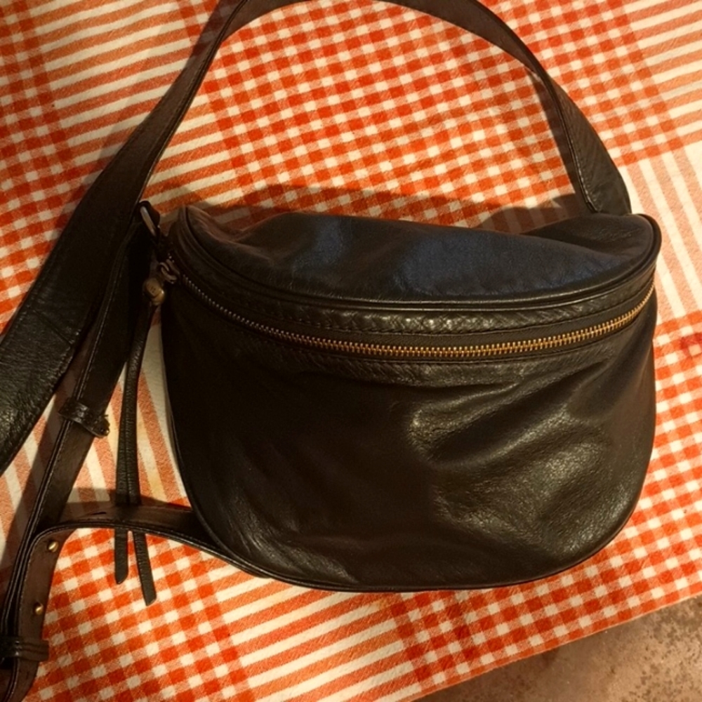HOBO Black Leather Crossbody Belt Bag with Gold Zipper